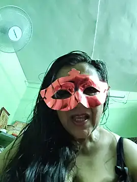 Snapshot of LOVE__RANI chatting on May 29, 2026, 1:44 am LOVE RANI online show from May 29, 2026, 1:44 am