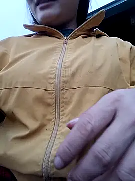 yoyo-mi online show from February 14, 2026, 10:15 am