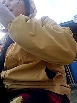 yoyo-mi online show from January 18, 2026, 3:21 am