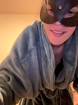 carolinedanger  online show from November 10, 2025, 12:26 am