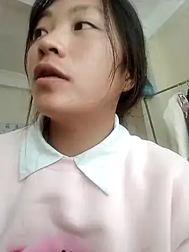 -Cherry-123 online show from November 10, 2025, 5:34 am