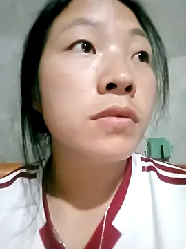 -Cherry-123 online show from November 11, 2025, 2:12 pm