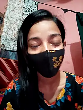Green LaDY66 online show from May 2, 2026, 9:14 am
