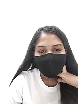 Green LaDY66 online show from November 9, 2025, 5:17 pm