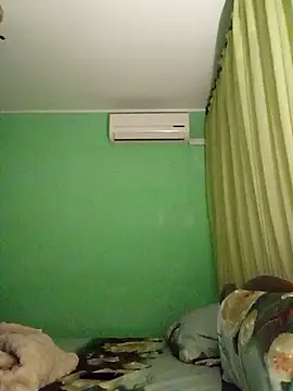 Snapshot of Esenia505 chatting on November 16, 2025, 3:39 pm Esenia505 online show from November 16, 2025, 3:39 pm