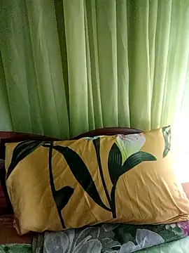 Esenia505 online show from March 19, 2026, 7:52 am