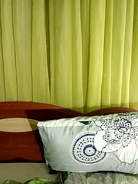 Esenia505 online show from April 9, 2026, 10:49 pm