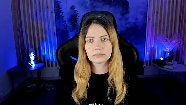 AleksaLaurent online show from November 10, 2025, 5:34 am