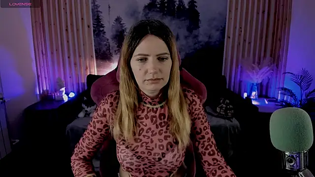 AleksaLaurent online show from November 3, 2025, 5:56 am