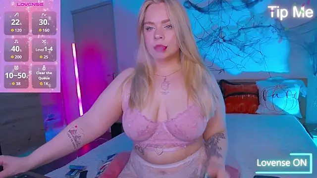 LisaCandy1 online show from November 12, 2025, 1:59 pm