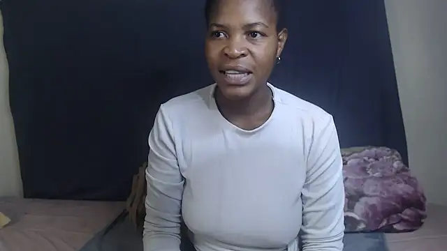 MarbleGoddess96 online show from November 13, 2025, 5:06 pm