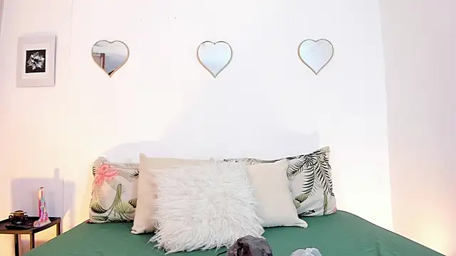 julialex  online show from February 27, 2026, 7:14 pm