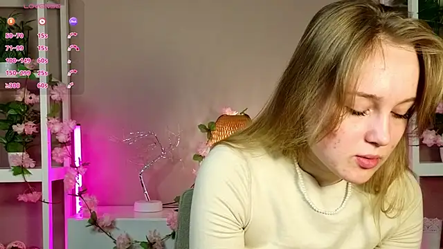 VanessaLightDiamond online show from February 12, 2026, 6:57 am