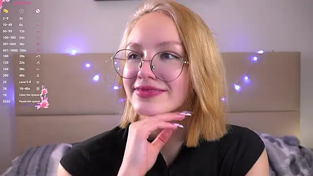 VetaManhardt online show from February 3, 2026, 8:58 pm