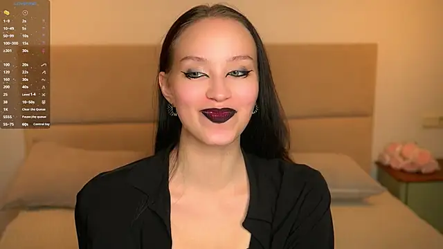 VetaManhardt online show from November 21, 2025, 8:30 pm