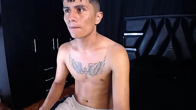 Snapshot of Ferxxo_Oficial chatting on November 16, 2025, 8:02 pm Ferxxo Oficial online show from November 16, 2025, 8:02 pm