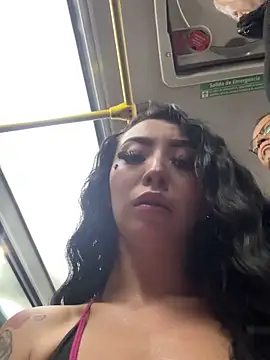 Snapshot of Moon_And_Sunn chatting on November 26, 2025, 11:05 pm Moon And Sunn online show from November 26, 2025, 11:05 pm