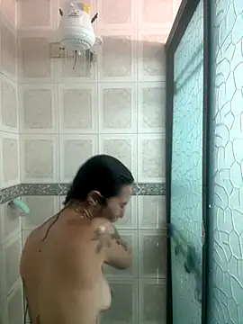 Snapshot of Moon_And_Sunn chatting on November 9, 2025, 11:09 pm Moon And Sunn online show from November 9, 2025, 11:09 pm