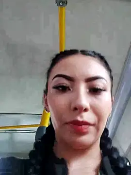 Snapshot of Moon_And_Sunn chatting on November 10, 2025, 2:22 pm Moon And Sunn online show from November 10, 2025, 2:22 pm