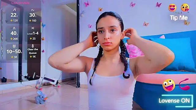 Juliet 1  online show from November 7, 2025, 5:39 pm