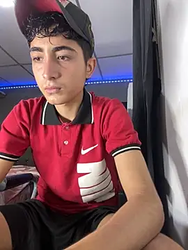 Snapshot of MathieuAGT chatting on November 14, 2025, 11:41 pm MathieuAGT online show from November 14, 2025, 11:41 pm