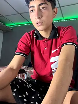 Snapshot of MathieuAGT chatting on November 10, 2025, 12:04 am MathieuAGT online show from November 10, 2025, 12:04 am