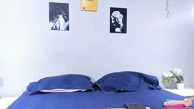 sexynova 93 online show from January 9, 2026, 7:43 pm