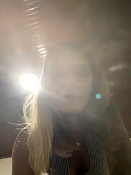 sabrinaneves online show from October 30, 2025, 7:22 pm