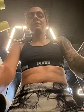 Snapshot of sabrinaneves chatting on February 16, 2026, 4:05 pm sabrinaneves online show from February 16, 2026, 4:05 pm