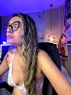 Snapshot of Im-Lola chatting on December 18, 2025, 9:51 pm Im-Lola online show from December 18, 2025, 9:51 pm