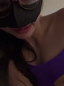 Snapshot of trinhvutrinh chatting on November 25, 2025, 7:36 pm trinhvutrinh online show from November 25, 2025, 7:36 pm