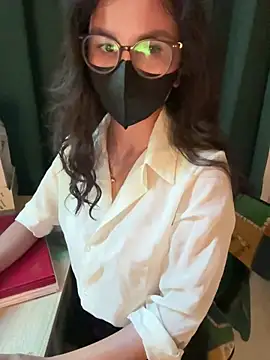 Snapshot of trinhvutrinh chatting on November 13, 2025, 7:56 am trinhvutrinh online show from November 13, 2025, 7:56 am