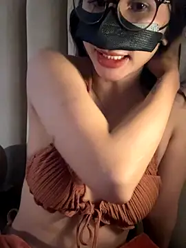 Snapshot of trinhvutrinh chatting on November 23, 2025, 5:39 am trinhvutrinh online show from November 23, 2025, 5:39 am