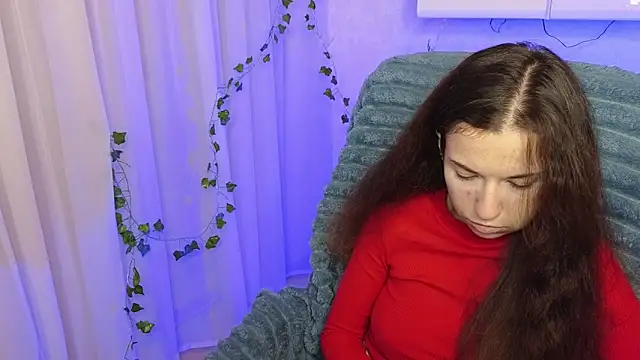 Snapshot of Ulyanix chatting on December 2, 2025, 4:47 am Ulyanix online show from December 2, 2025, 4:47 am