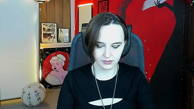 IreneBailey online show from November 18, 2025, 9:23 am