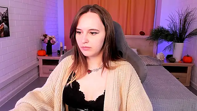 IreneBailey online show from October 29, 2025, 1:43 pm