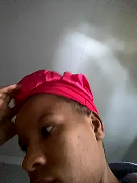 Maahlerh123 online show from November 20, 2025, 7:42 am