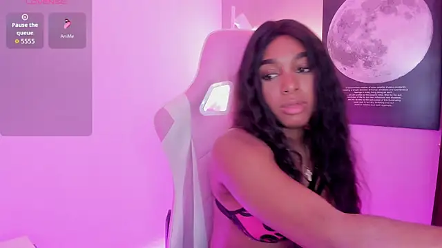 KaylaPrince  online show from November 13, 2025, 12:42 pm