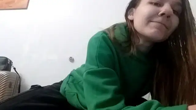 Zizi Zuzu online show from November 5, 2025, 6:55 pm