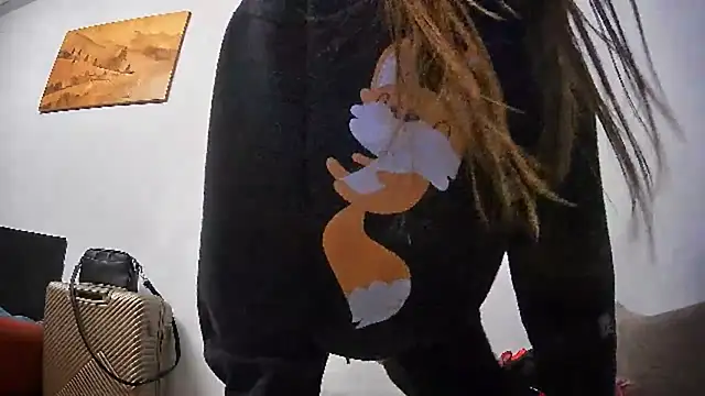 Zizi Zuzu online show from November 25, 2025, 7:14 pm