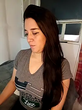 alanna sweett00 online show from December 4, 2025, 1:54 pm