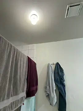 ezrah23 online show from April 2, 2026, 6:42 am