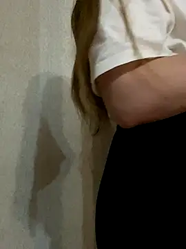 Snapshot of Regina_Lynne chatting on November 30, 2025, 1:12 pm Regina Lynne online show from November 30, 2025, 1:12 pm