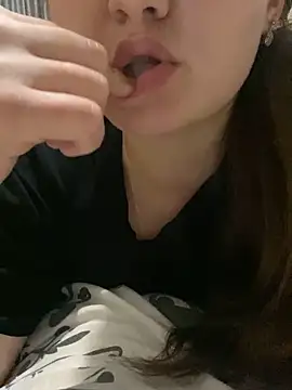 Snapshot of Regina_Lynne chatting on November 25, 2025, 2:28 pm Regina Lynne online show from November 25, 2025, 2:28 pm