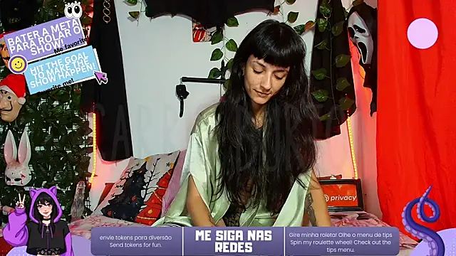 CarrieBurton online show from December 3, 2025, 3:22 pm