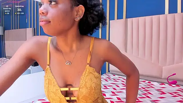 Aisha Loren online show from November 15, 2025, 11:47 am