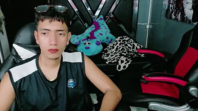 darwinandbrayann online show from November 29, 2025, 3:45 pm