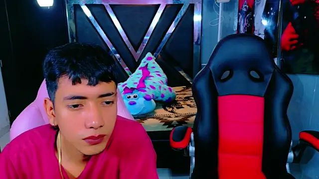 darwinandbrayann online show from November 19, 2025, 9:26 pm