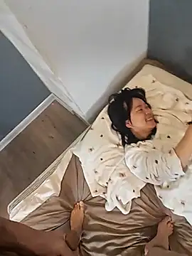 tingbeibi online show from November 30, 2025, 12:55 am