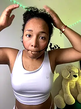 SHAILABROWN online show from December 1, 2025, 3:18 am